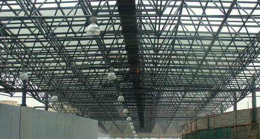 利川听网架公司的名目师阐述其网架的季节个性